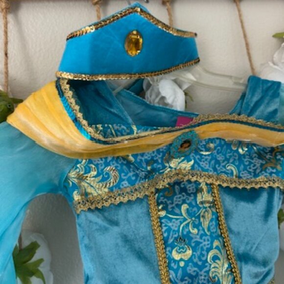 Jasmine Disney costume - Picture 5 of 6